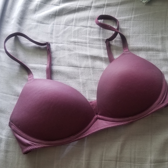 burgundy wireless VS pink bra - Picture 2 of 6